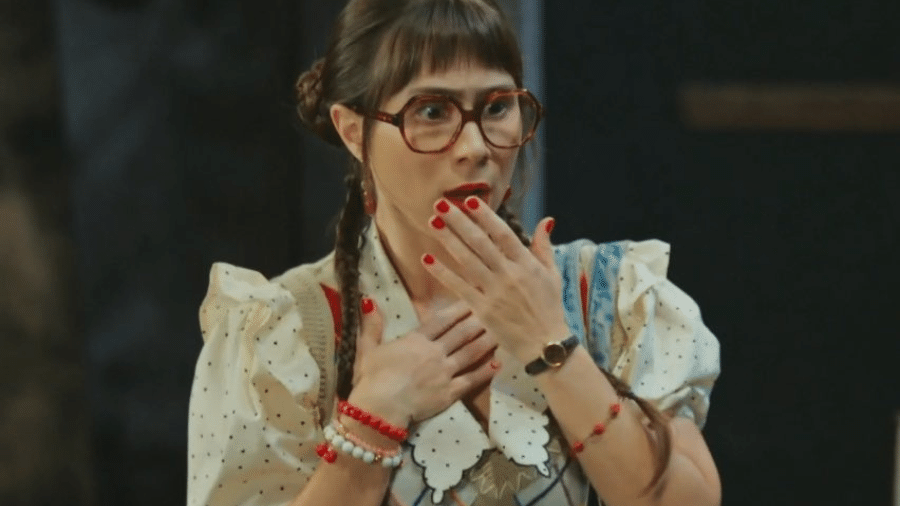 Lupita (Daphne Bozaski) em 'Família É Tudo'