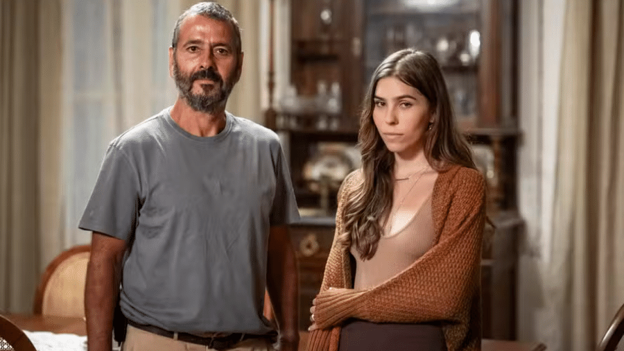 José Inocêncio (Marcos Palmeira) e Buba (Gabriela Medeiros) em "Renascer" - Divulgação/Globo