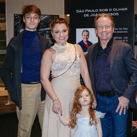 João Passos, Rodrigo Araujo, Camila Araujo e Aurora