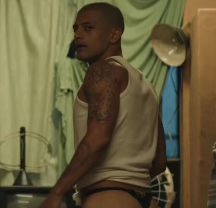 Kelner Macêdo vive Cristian Cravinhos em 'Tremembé'