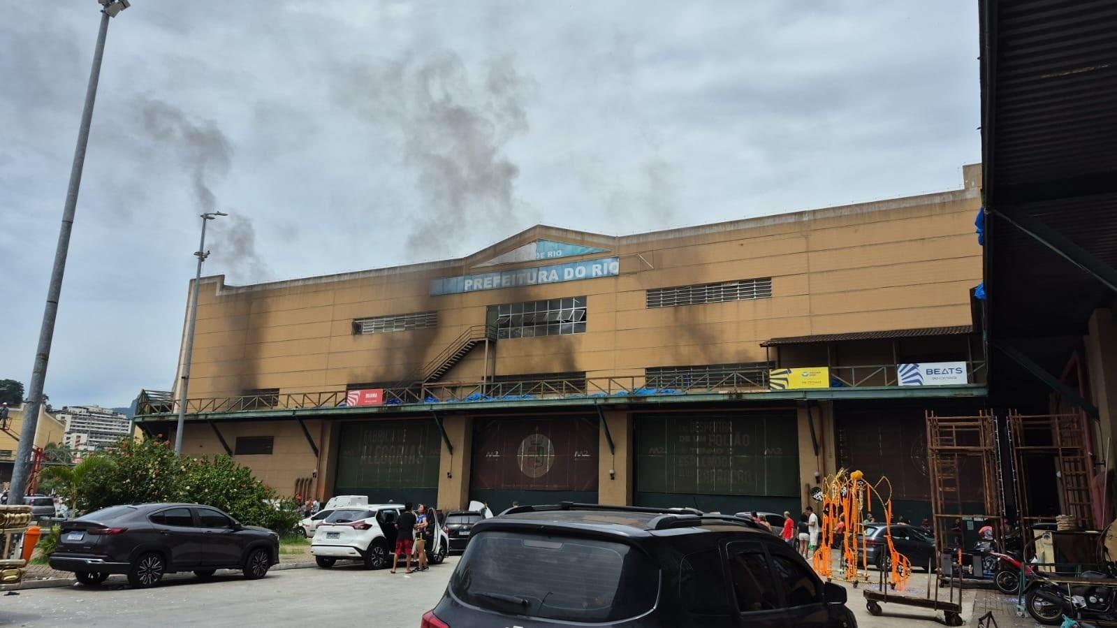 Barracão da Grande Rio na cidade do samba - undefined