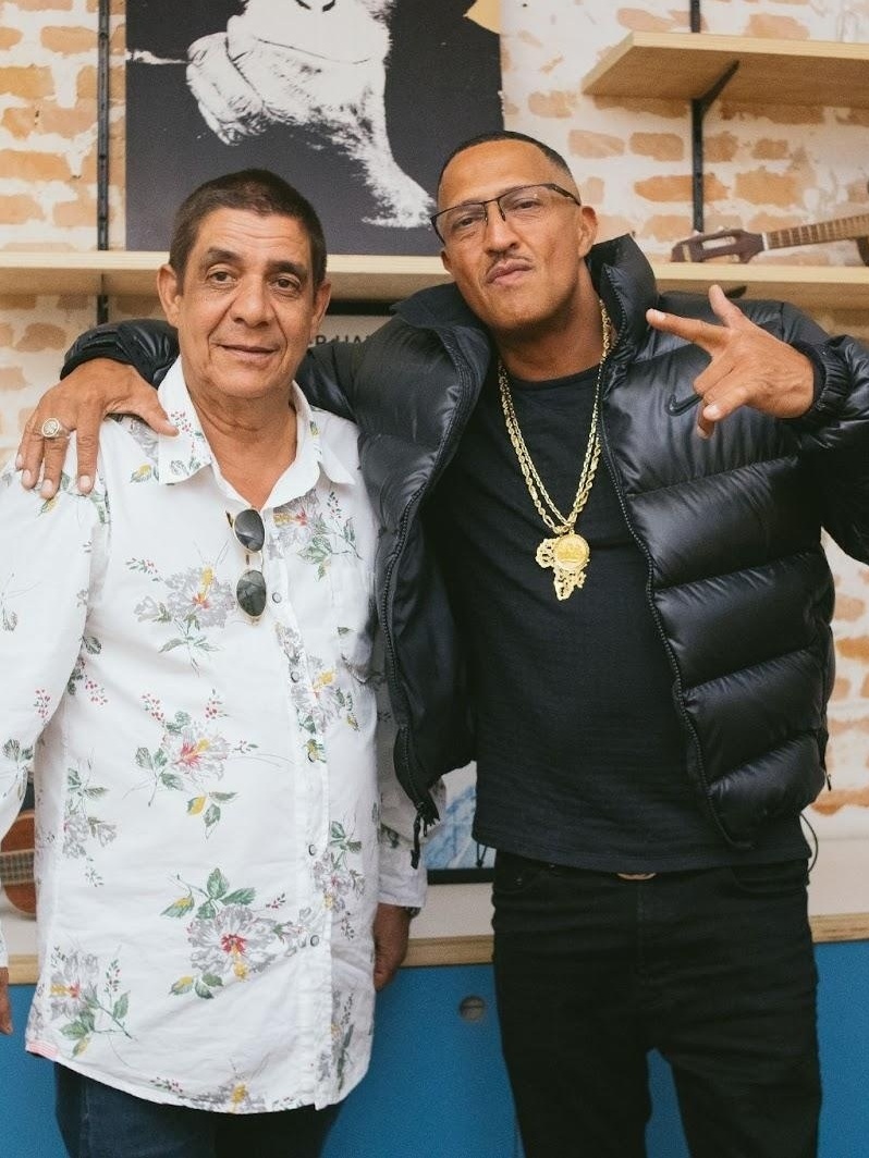 Zeca Pagodinho confessa a Mano Brown que não gosta de tirar foto