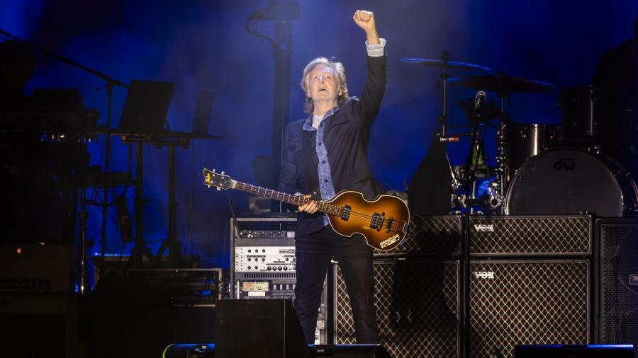 Paul McCartney em show no Allianz, em São Paulo, nesta terça-feira (15)