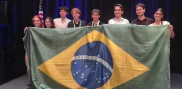 Image for Brasileiros vencem competição espacial da Nasa