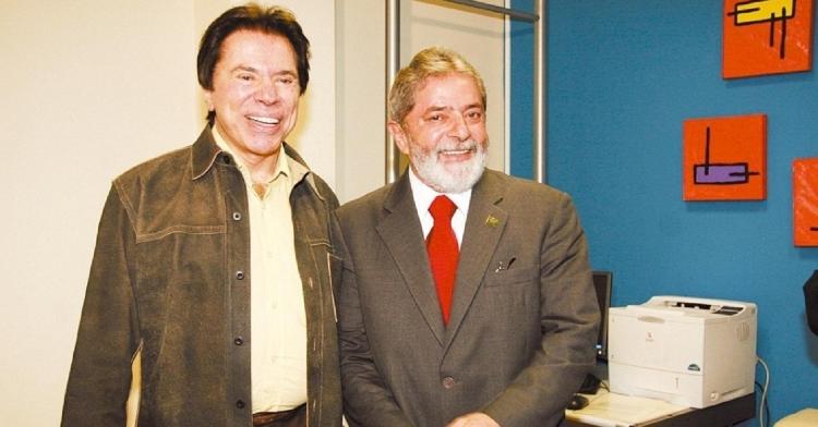 Silvio Santos e Lula no SBT em 2006, antes do início do debate promovido pela emissora, em São Paulo