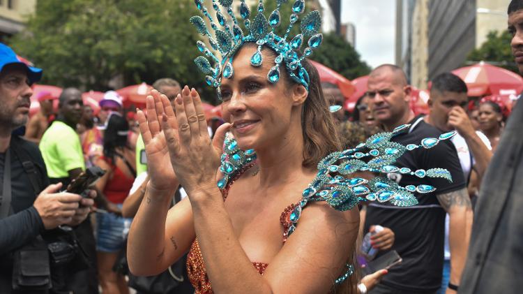 Paolla Oliveira no Bloco da Favorita, no Rio de Janeiro