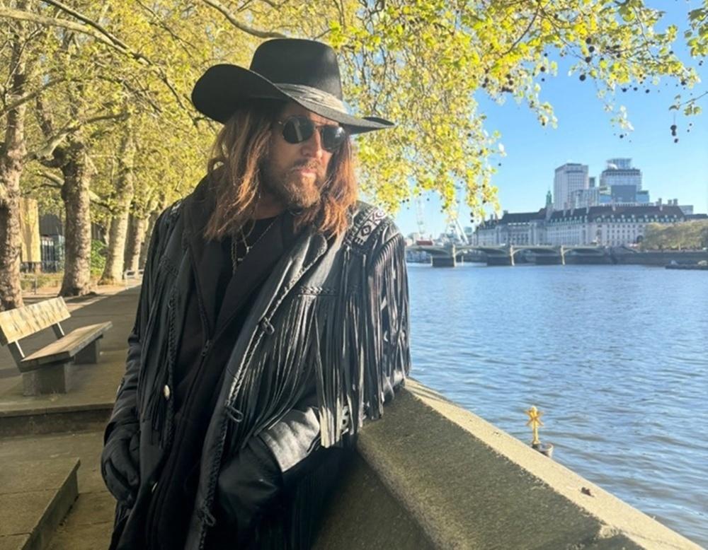 Billy Ray Cyrus - undefined