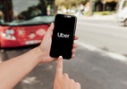 Dobrou aí? Passageiros reclamam do preço do Uber; por que está tão caro?