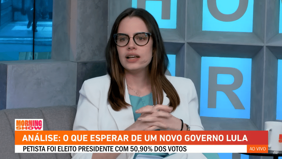 Zoé Martinez quase chorou ao falar sobre a vitória de Lula - Reprodução/Jovem Pan News