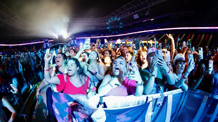 O público vibrou com o show de Maiara e Maraísa O público vibrou com o show de Maiara e Maraísa
