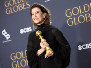 Fernanda Torres vence Globo de Ouro 2025 e faz história no prêmio