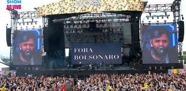 Fresno põe no telão 'Fora, Bolsonaro', e público apoia manifestação