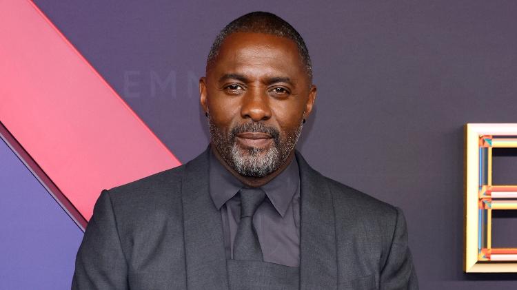 Idris Elba chega na cerimônia do Emmy 2024