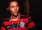 MC Poze nega estupro de adolescente e diz que responderá para Justiça