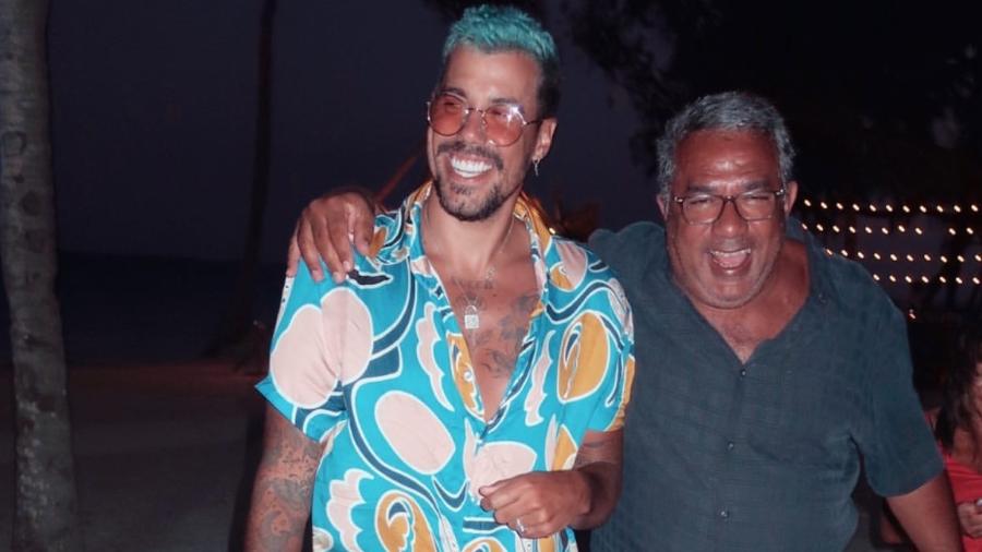 Lipe Ribeiro e Painitto, pai de Anitta, em Punta Cana - Reprodução/Instagram