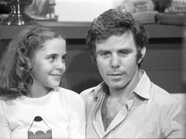 Em "Água Viva", de 1980, Gilberto Braga contou com a parceria de Manoel Carlos. A trama girava em torno de Maria Helena (Isabela Garcia), uma pequena órfã que atingiu a idade de ser transferida para outro orfanato. - Divulgação