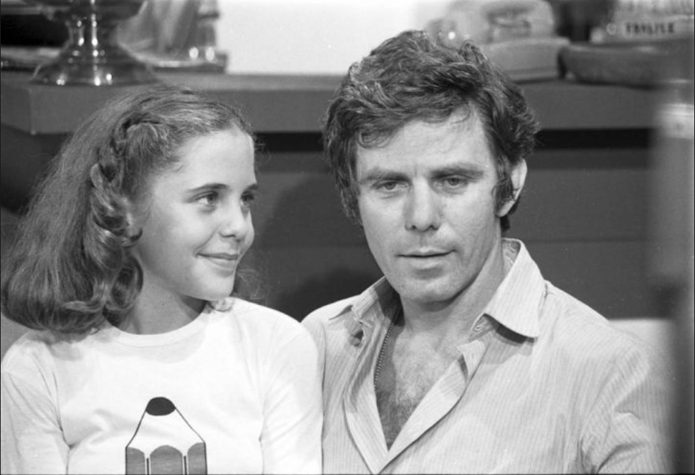 Em "Água Viva", de 1980, Gilberto Braga contou com a parceria de Manoel Carlos. A trama girava em torno de Maria Helena (Isabela Garcia), uma pequena órfã que atingiu a idade de ser transferida para outro orfanato. - Divulgação