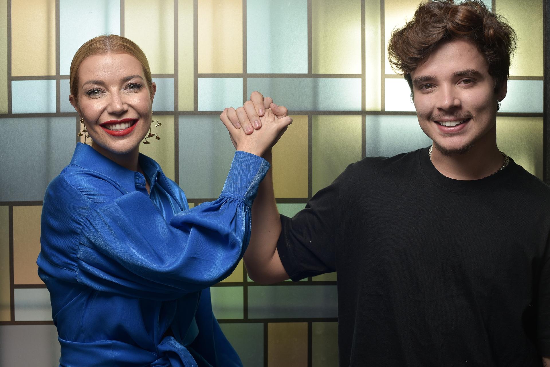 Luiza Possi recebe João Figueiredo na terceira temporada do 'Sai da Caixa' - Reinaldo Canato/UOL