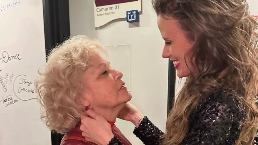 Ana Cañas e a mãe Dona Carmen Ana Cañas e a mãe Dona Carmen
