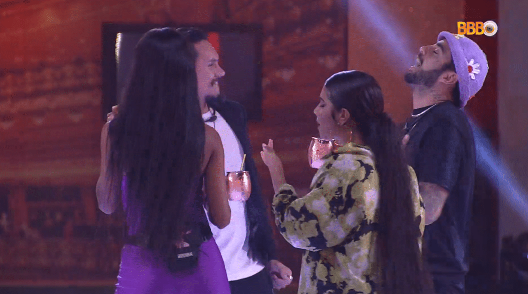 BBB 22: Eli, Brunna, Maria e Pedro Scooby curtem a música - Reprodução/Globoplay