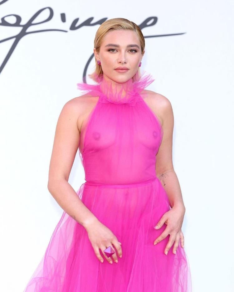 A atriz Florence Pugh, em Cannes, em 2022 A atriz Florence Pugh, em Cannes, em 2022