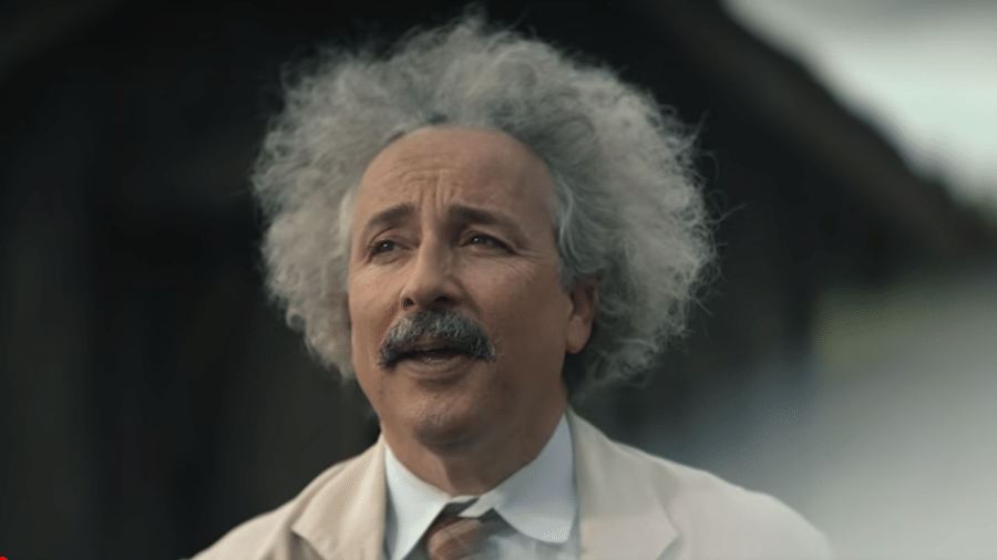 Einstein e a Bomba traz reflexões do cientista