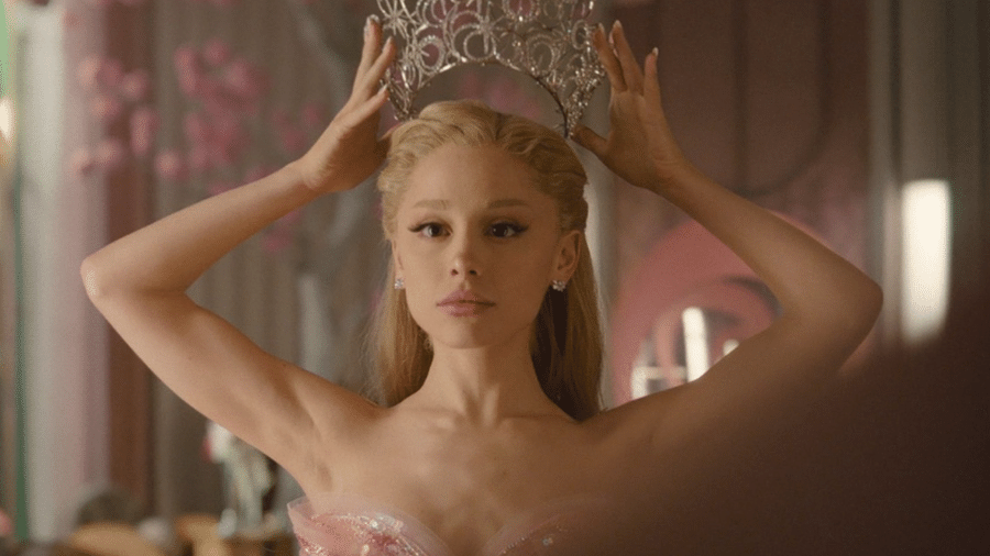 Ariana Grande em cena de "Wicked: Parte 2" Ariana Grande em cena de "Wicked: Parte 2"