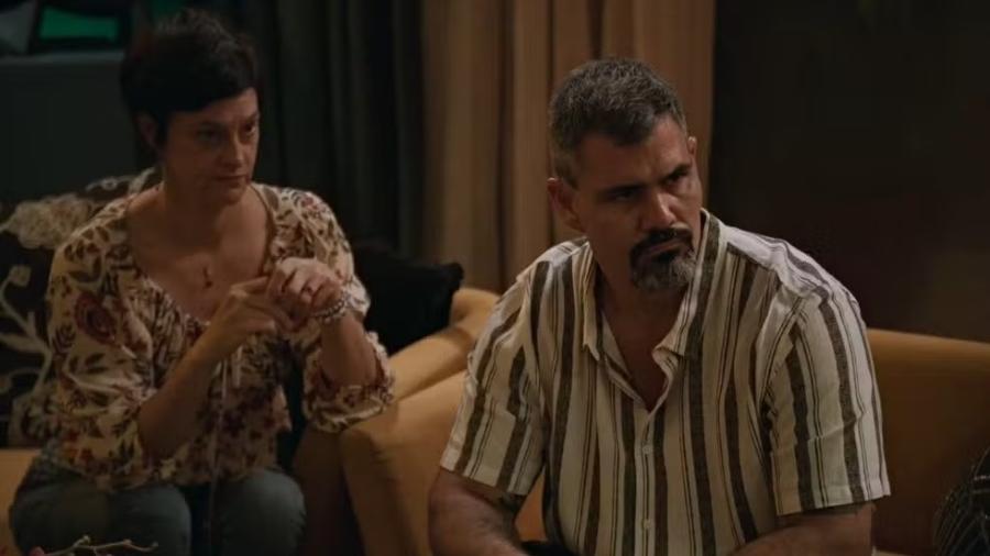 Tereza (Claudia Misura) e Jayme (Juliano Cazarré) em 'Volta por Cima'