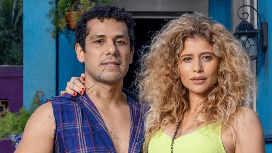 Chico (Amaury Lorenzo) e Rozelle (Isadora Cruz) em "Volta por Cima" - Beatriz Damy/Globo