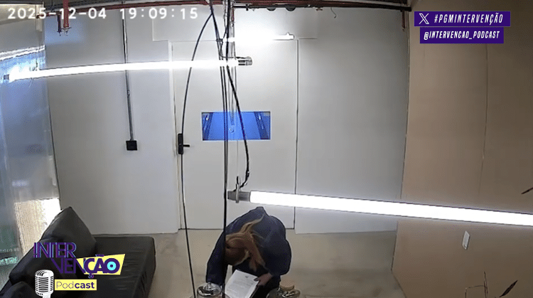 Rita Cadillac abandona podcast e rasga papéis Rita Cadillac abandona podcast e rasga papéis