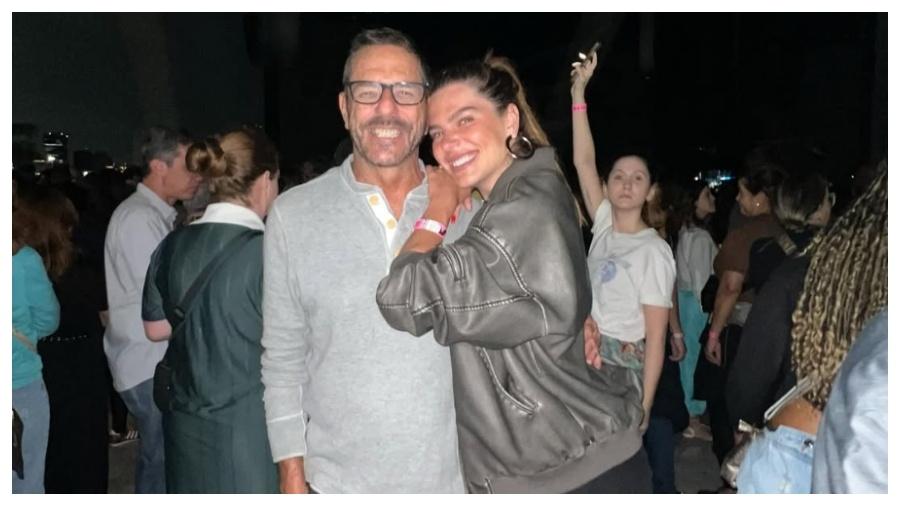 Mariana Goldfarb ao lado do pai, Julius Mariana Goldfarb ao lado do pai, Julius