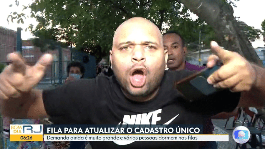 Homem invadiu entrada ao vivo e gritou ofensas contra a Globo em frente a câmera da TV - Reprodução/ TV Globo/ Globoplay