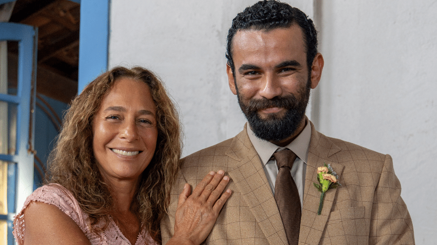 Zefa Leonel (Andrea Beltrão) e Zé Beltino (Igor Fortunato) em 'No Rancho Fundo'