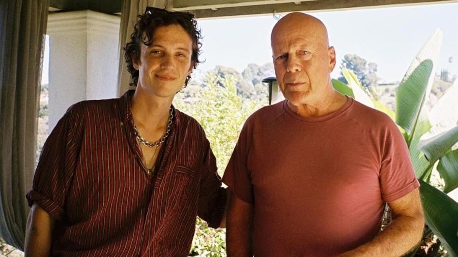 Bruce Willis aparece em foto rara com o genro