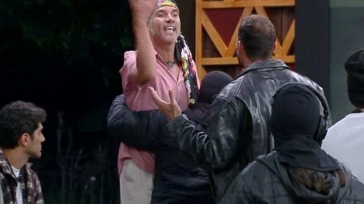 A Fazenda 2025: Ninjas entram para separar briga no intervalo