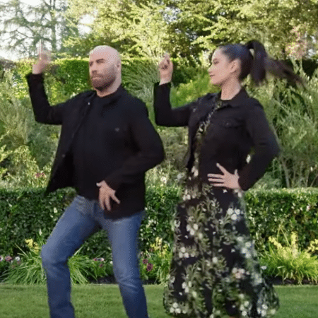 John Travolta e a filha, Ella, no comercial da marca Scotts Lawn - Reprodução / Youtube