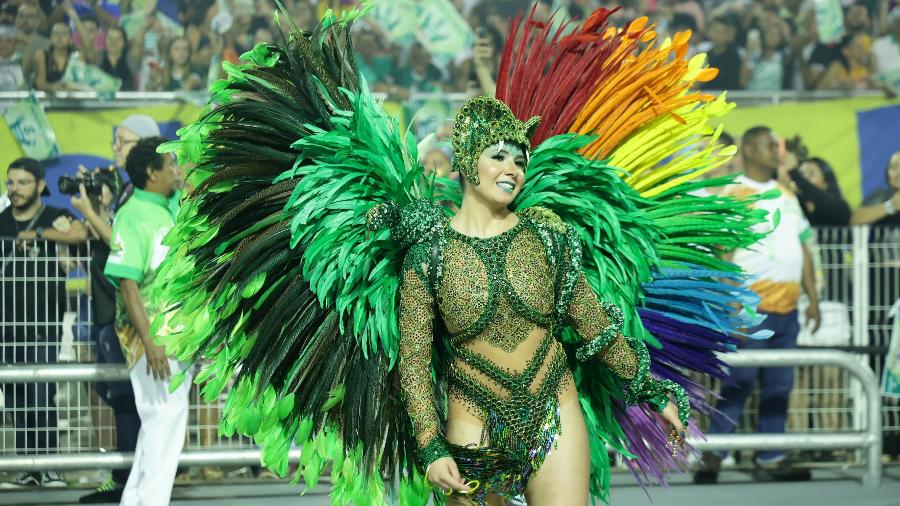 10.fev.2024 - Desfile da Mancha Verde na primeira noite de carnaval no sambódromo do Anhembi