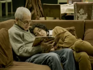 Indicado ao Oscar, 'Memória Infinita' não é sobre Alzheimer, mas sobre amor