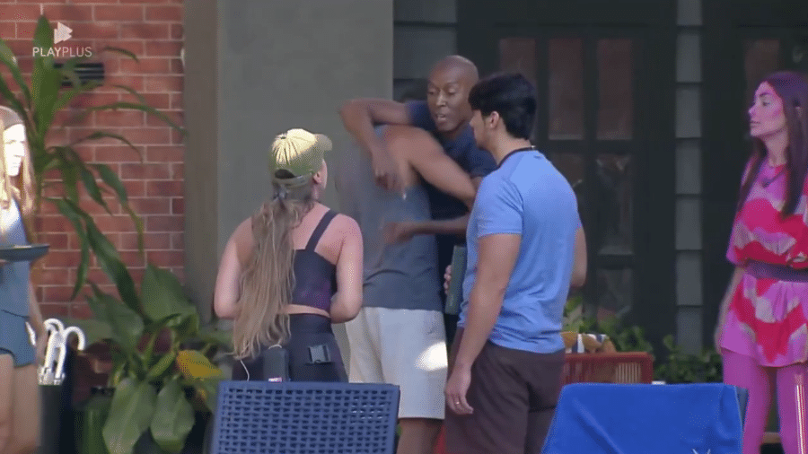 Power Couple: Everton discute com Victor e Rayanne Power Couple: Everton discute com Victor e Rayanne