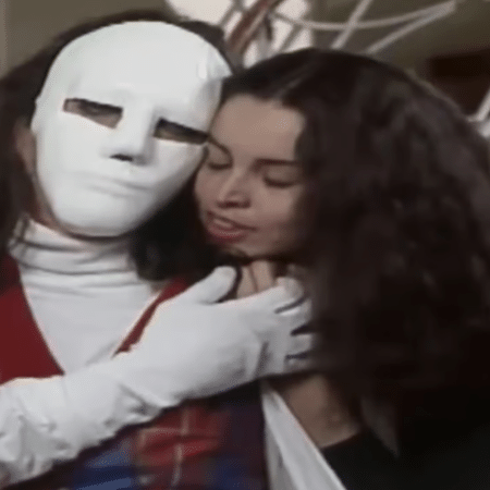 Mascarado (Breno Moroni) e Carmem (Suzy Rêgo) em 'A Viagem' Mascarado (Breno Moroni) e Carmem (Suzy Rêgo) em 'A Viagem'