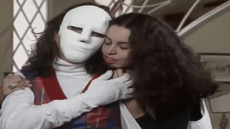 Mascarado (Breno Moroni) e Carmem (Suzy Rêgo) em 'A Viagem' Mascarado (Breno Moroni) e Carmem (Suzy Rêgo) em 'A Viagem'