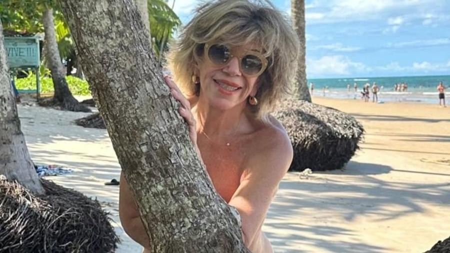 Silvia Poppovic aproveita manhã de sol na Bahia Silvia Poppovic aproveita manhã de sol na Bahia