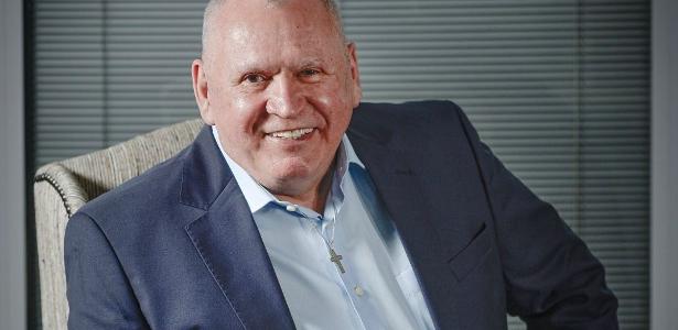 Após 25 anos, Sidney Oliveira anuncia virada histórica na Ultrafarma