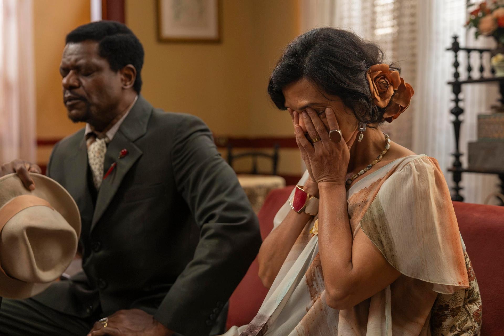 Teresa (Ana Cecilia Costa) e José (Bukassa Kabengele) em A Nobreza do Amor - undefined
