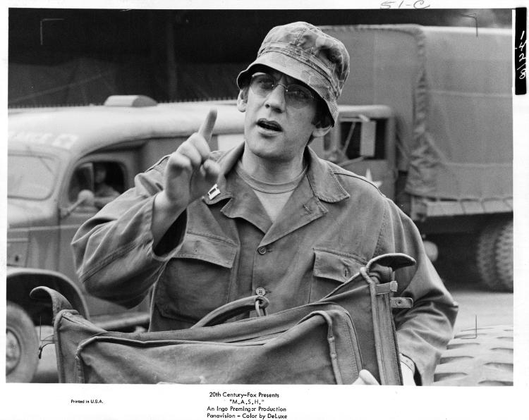 Donald Sutherland em "Mash" (1970)