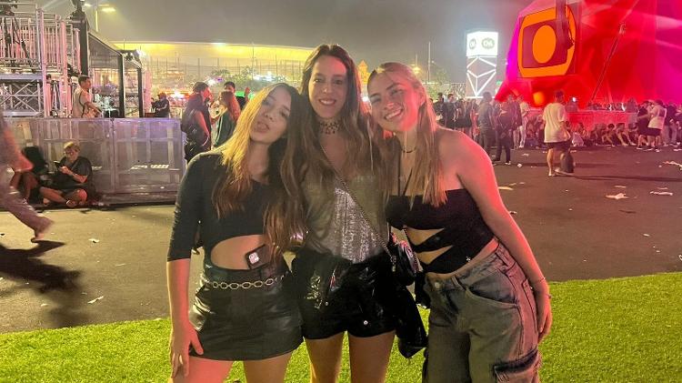  Sabrina ao lado da filha, Isabela, e da sobrinha, Nina, no Rock in Rio 2024