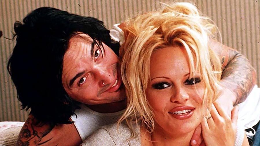 Tommy Lee e Pamela Anderson; atriz comentou sobre sex tape vazada em documentário - Shutterstock