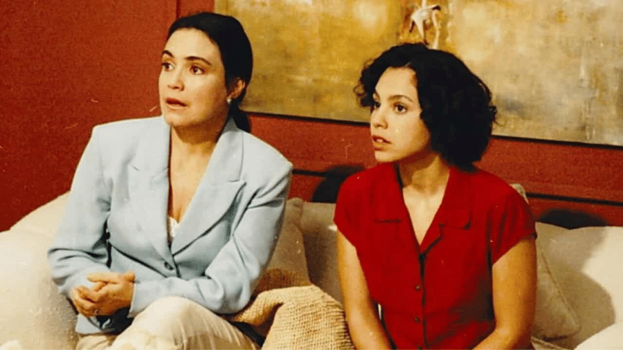 Helena (Regina Duarte) e Joyce (Carla Marins) em 'História de Amor' Helena (Regina Duarte) e Joyce (Carla Marins) em 'História de Amor'