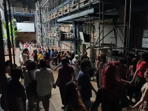 Teatro Oficina protesta contra Grupo Silvio Santos após fechamento de arcos