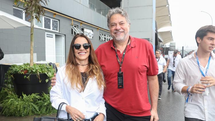 Atriz Mara Carvalho e Júlio Casares